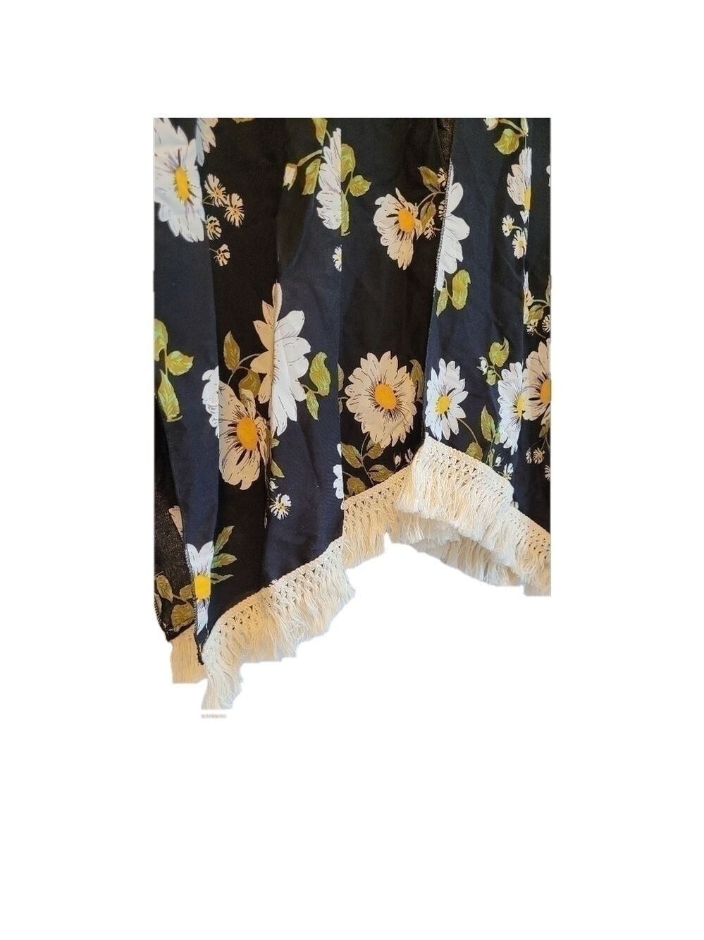 Floral cover-up Kimono With Crochet Hemline - Picture 3 of 7